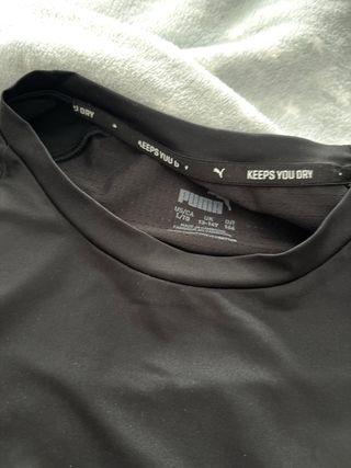 Camiseta deportiva Puma negra corta