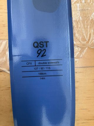 Esquís Salomon QST 92 Nuevos con fijaciones