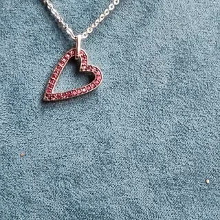 Collar Plata Ley Corazón Rojo