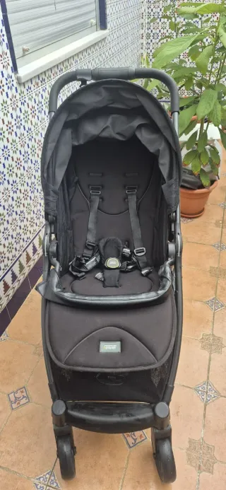 Carrito de paseo negro bebé marca mamas&papas