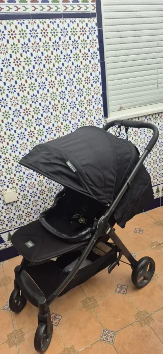 Carrito de paseo negro bebé marca mamas&papas