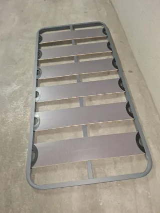 Somier de láminas metálico y madera