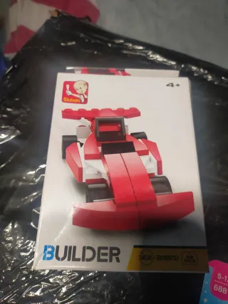 Lote de juguetes: Playmobil, coche y botella