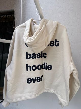 Sudadera beige con estampado