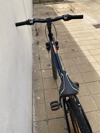 Bicicleta infantil azul