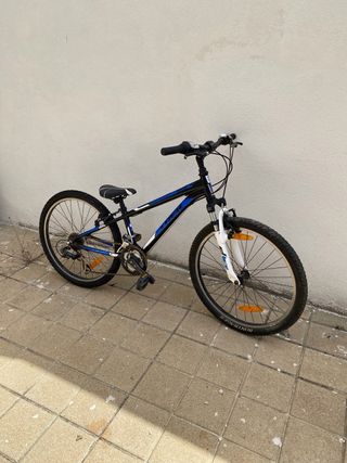 Bicicleta infantil azul