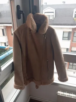 Chaqueta Stradivarius mujer marrón