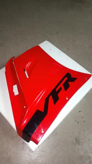 Carenado Derecho VFR750 Rojo