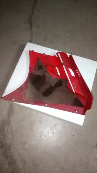 Carenado Derecho VFR750 Rojo