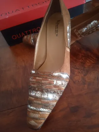 Zapatos Benini Marrones y Dorados con Lentejuelas