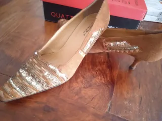 Zapatos Benini Marrones y Dorados con Lentejuelas