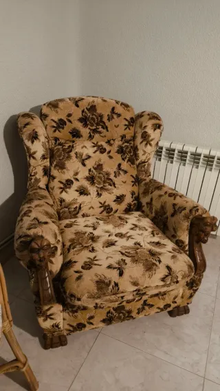 Sofá y 2 sillones antiguos floral