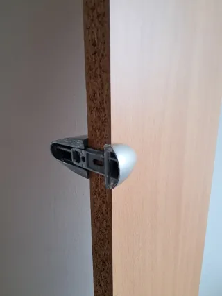 Estantería de madera larga