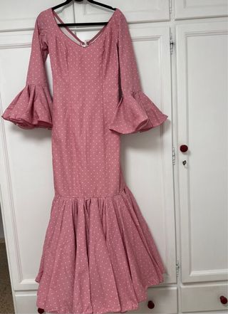Traje de flamenca rosa lunares