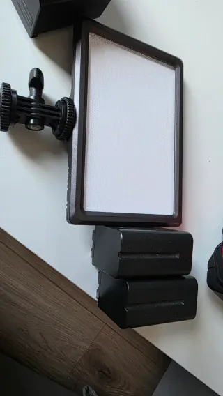 Cámara Profesional Panasonic AG-DVX200 Roja