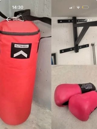 Saco boxeo, guantes y soporte pared