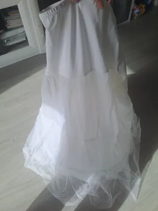 Cancán de novia blanco