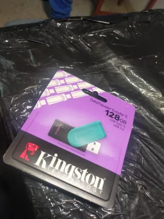 Kingston DataTraveler Exodia S 128GB USB 3.2