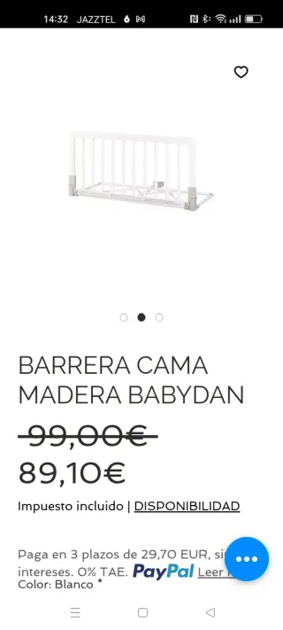Barandilla de madera para cama infantil.