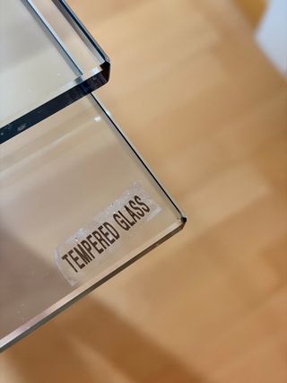 Mesa Extensible de Metal y Cristal Templado