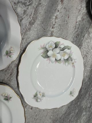 Lote 3 platitos de porcelana dorados