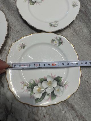 Lote 3 platitos de porcelana dorados