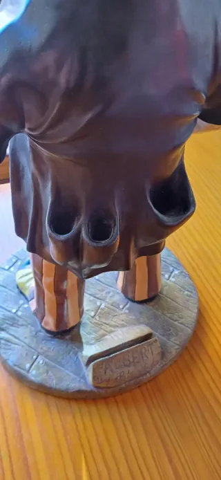 Estatua Albert Einstein Peter Mook Disney