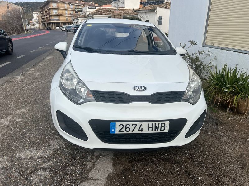 KIA Rio 2015 - foto 1