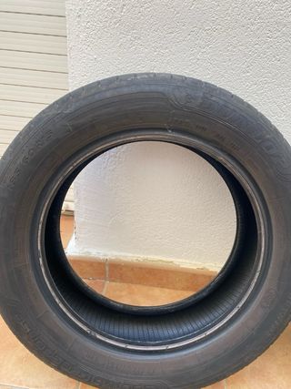 Neumáticos 185/60 R15 seminuevos