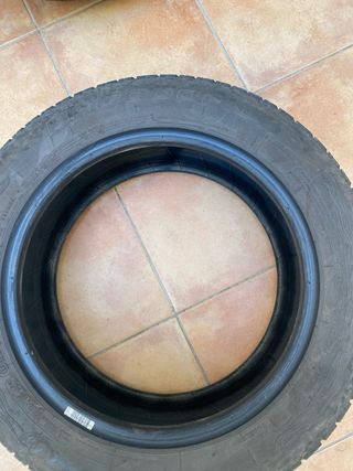 Neumáticos 185/60 R15 seminuevos