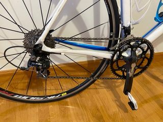 Bici carretera Specialized + rodillo inteligente