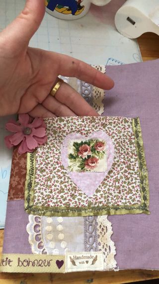 Diario de tela hecho a mano con tarjetas