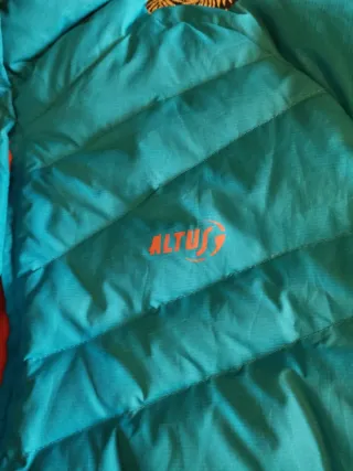 Plumas Altus 700 cuins hombre talla L