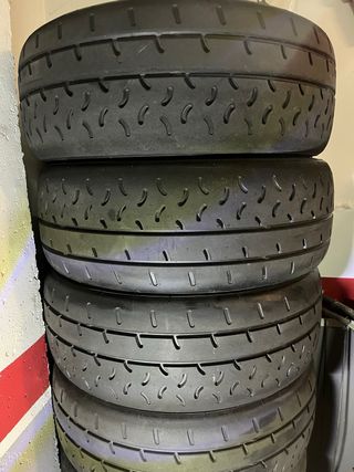 Neumáticos Slicks R15