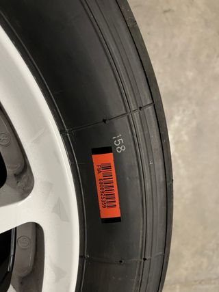 Neumáticos Slicks R15