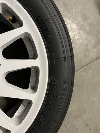 Neumáticos Slicks R15