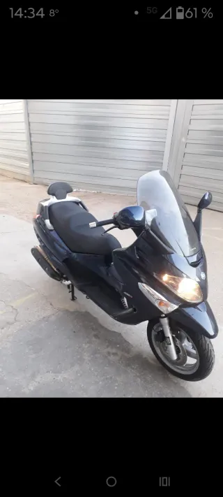 Piaggio X Evo 400cc Maxi Scooter con 16000 kilómet