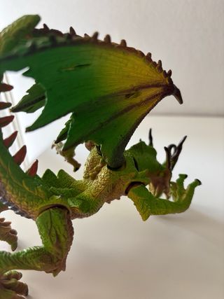 Figura Dragón Verde Articulado