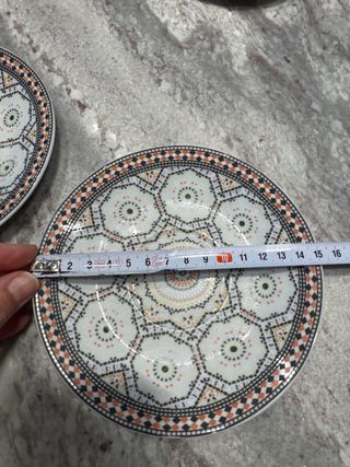 Pareja platitos porcelana diseño mosaico