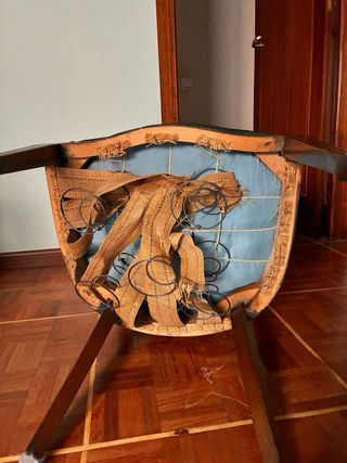 Silla clásica vintage de madera y cuero