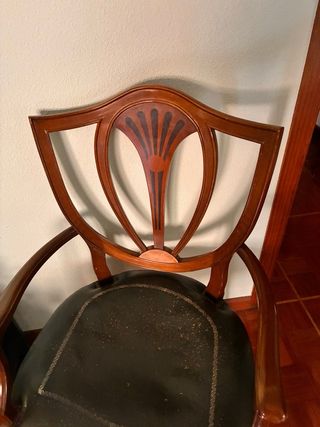 Silla clásica vintage de madera y cuero