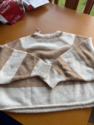 Jersey Pull and Bear rayas beige y marrón talla M