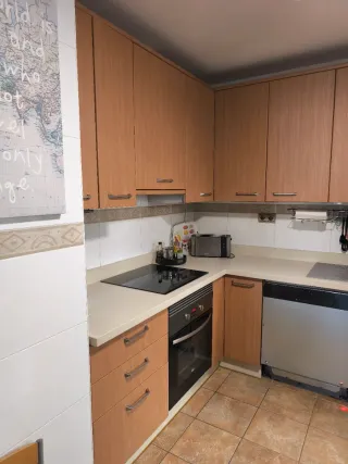 Conjunto Muebles Cocina y Encimera de silestone