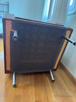 Butaca de piel sintética marrón