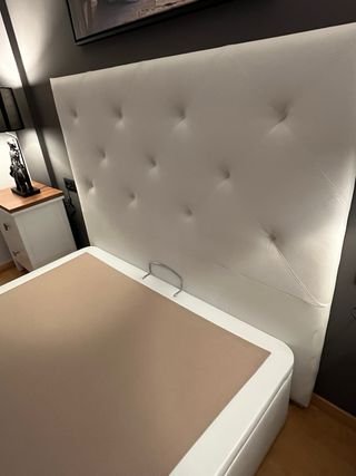 Cabecero polipiel blanco capitoné como nuevo!