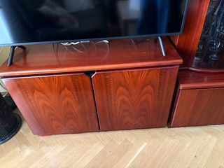 Mueble de salón modular madera y cristal