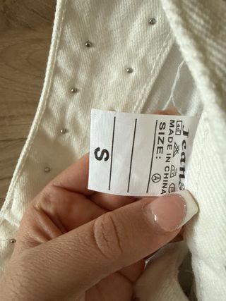 Shorts vaqueros blancos con estrellas plateadas