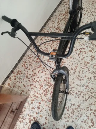Bicicleta BMX Negra