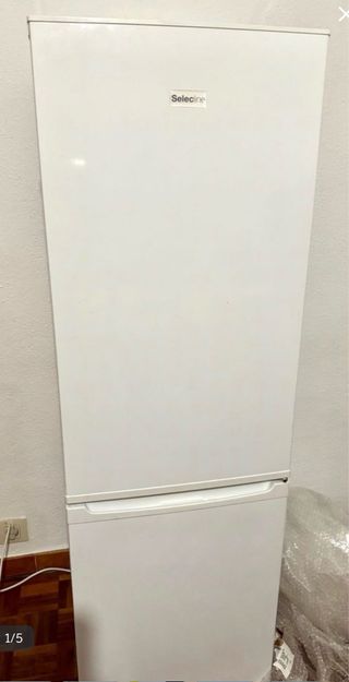 Frigorífico blanco Selecline -  148cm de altura