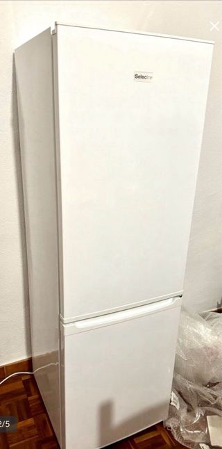 Frigorífico blanco Selecline -  148cm de altura
